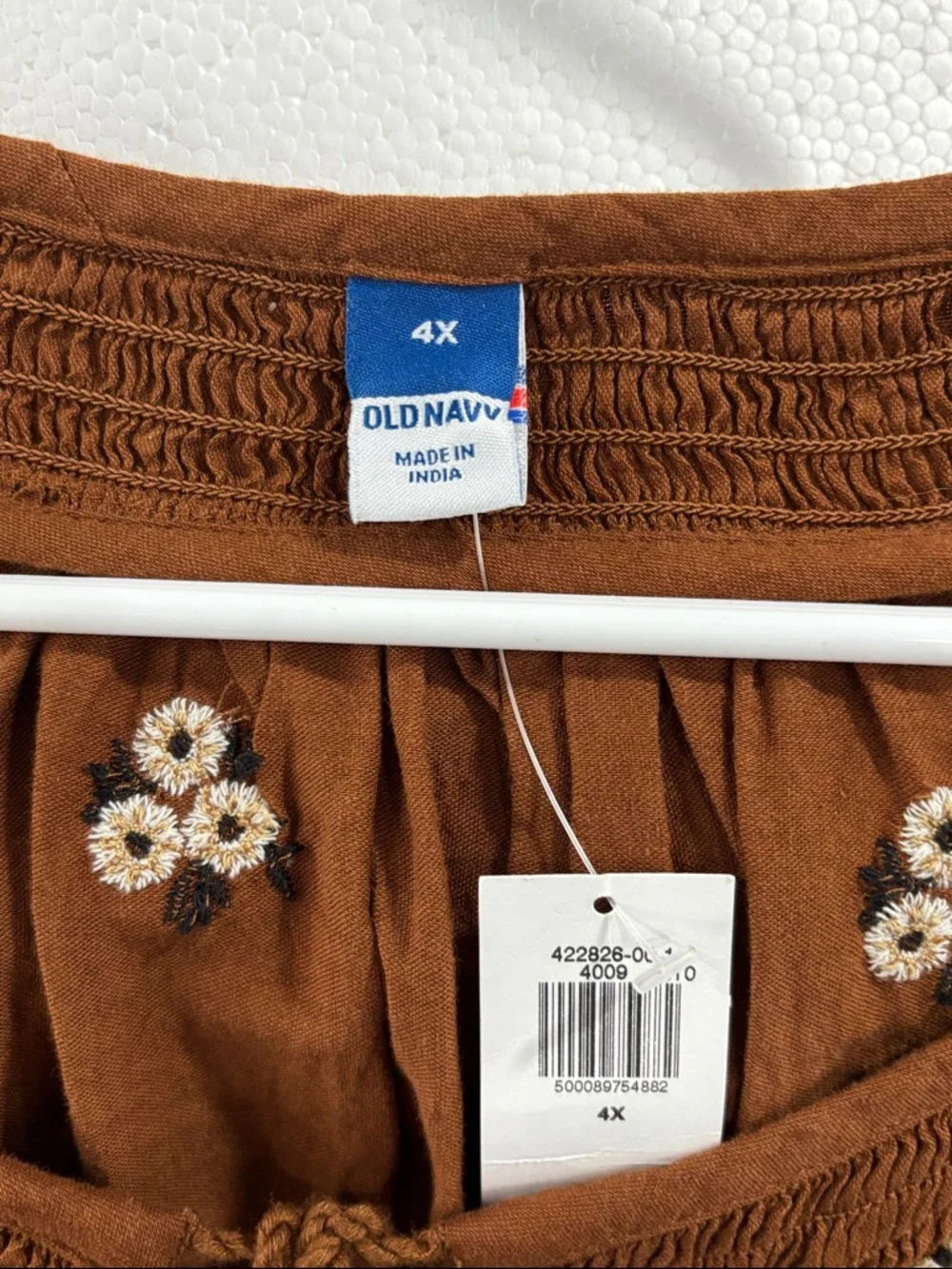 Old Navy floral embroidered woven peasant top size 4X